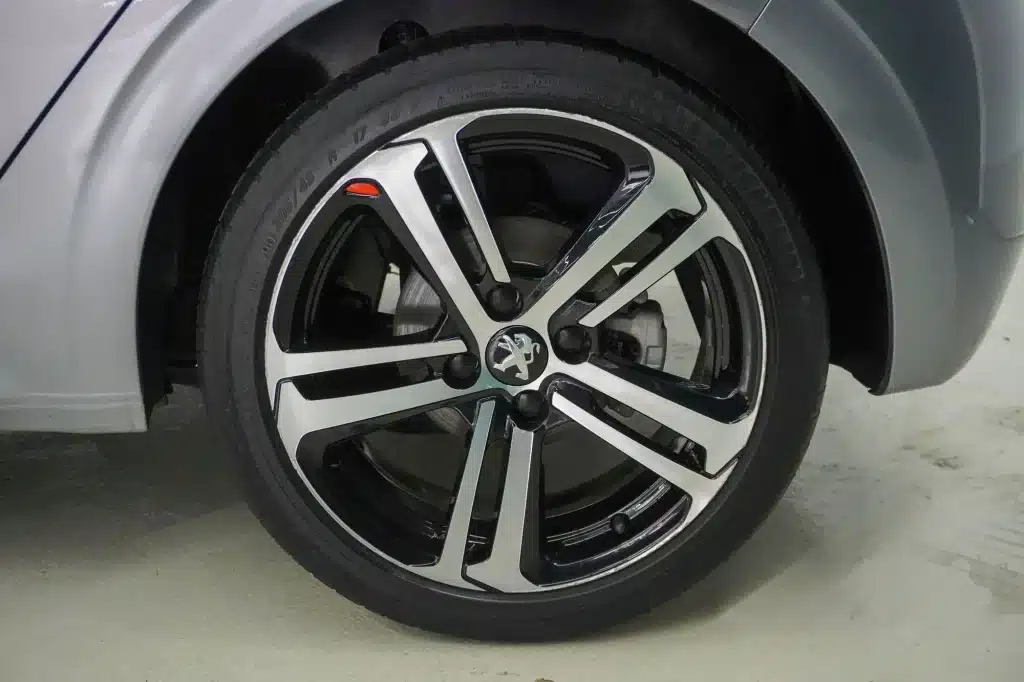 llantas Peugeot 208