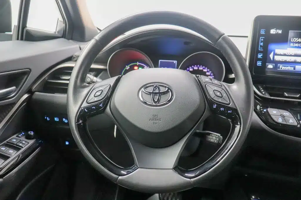 interior Toyota C-HR